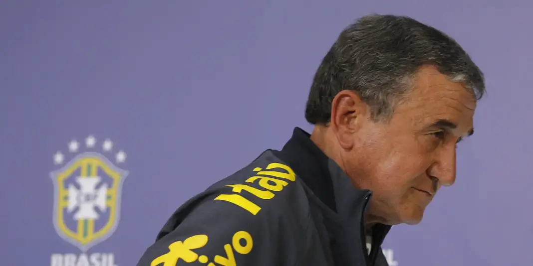 Parreira permanece internado na UTI com quadro de infecção pulmonar