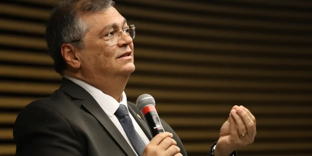 Dino envia à PF esclarecimentos de partidos sobre administração de emendas