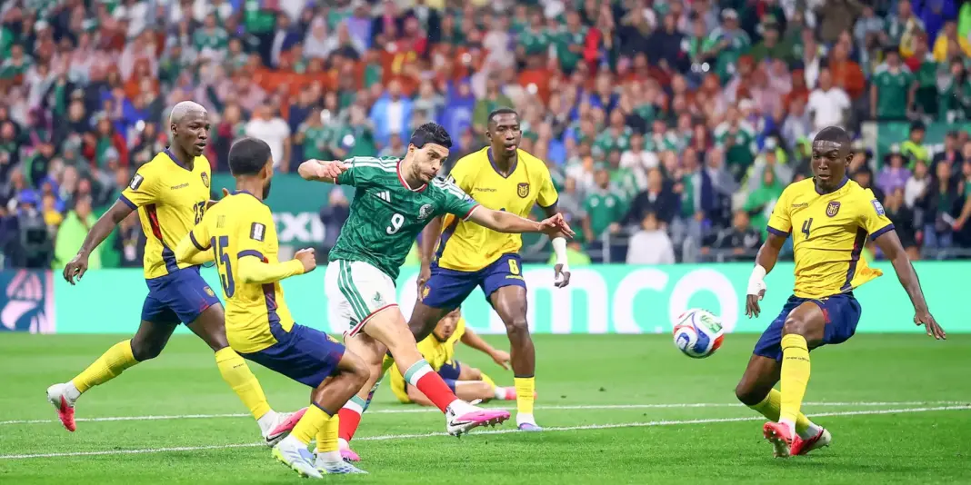 México vence Equador e se classifica para as oitavas de final da Copa