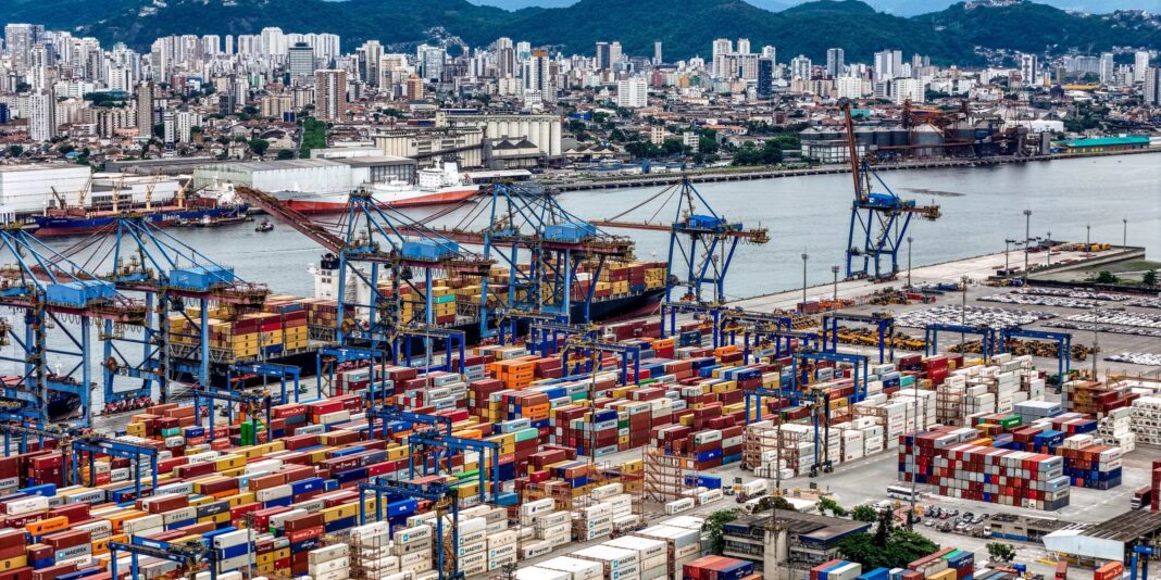 Empresas impactadas por aumento de tarifas receberão auxílio de R$ 18,5 bilhões