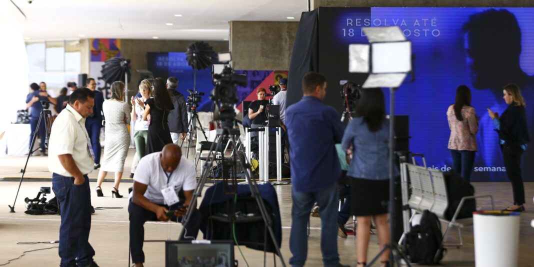 Fórum Nacional pela Democratização da Comunicação lança carta de compromisso para candidatos