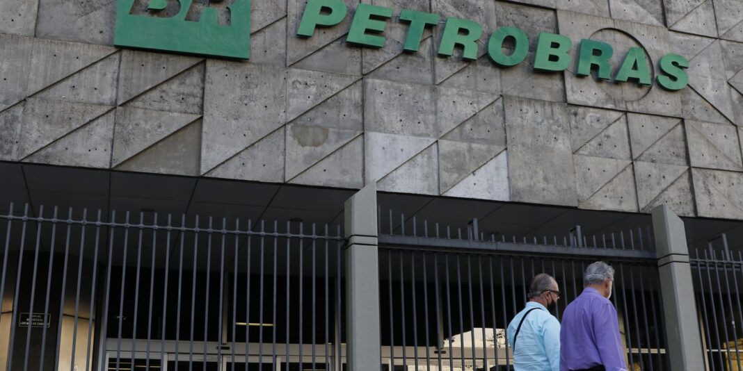 Petrobras reduz preço do querosene de aviação com alívio da guerra