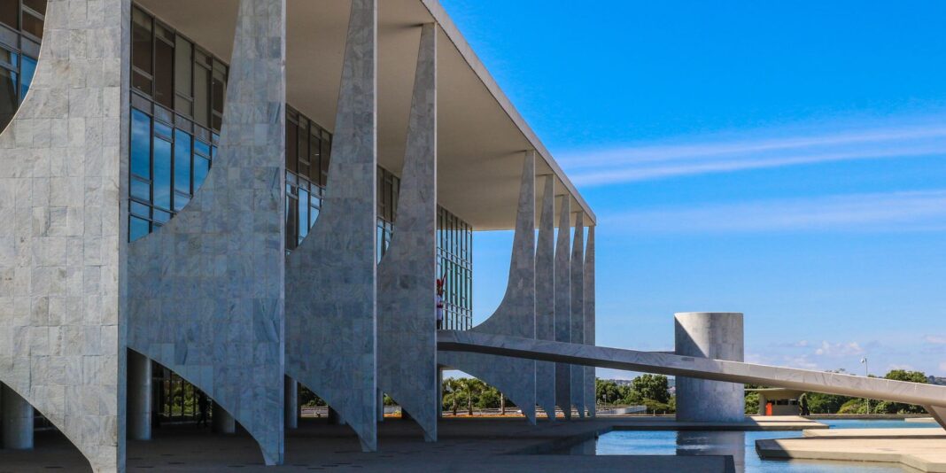 Entenda a Lei de Reciprocidade que o Brasil pode implementar em relação aos EUA