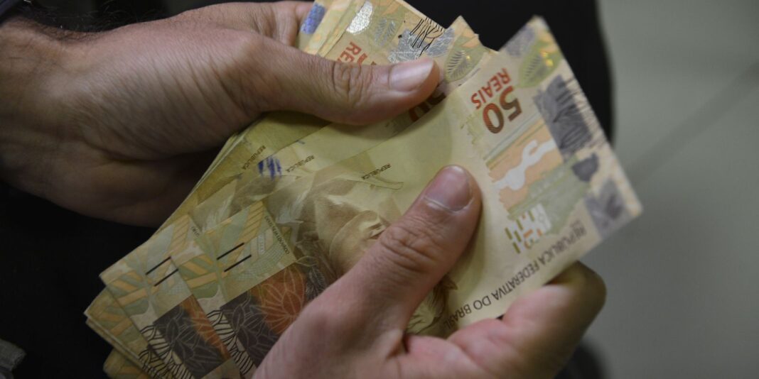 CMN regulamenta Fies Empreendedor e programa Desenrola para adimplentes