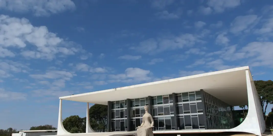 Defesa solicita a continuidade da prisão domiciliar de Bolsonaro