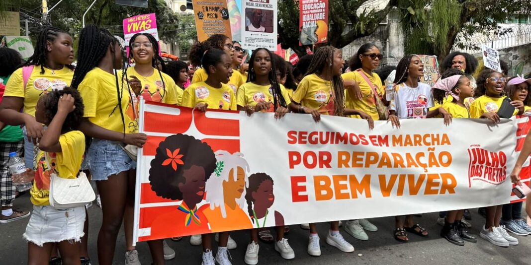 Julho das Pretas: mulheres negras promovem manifestações em várias cidades do Brasil