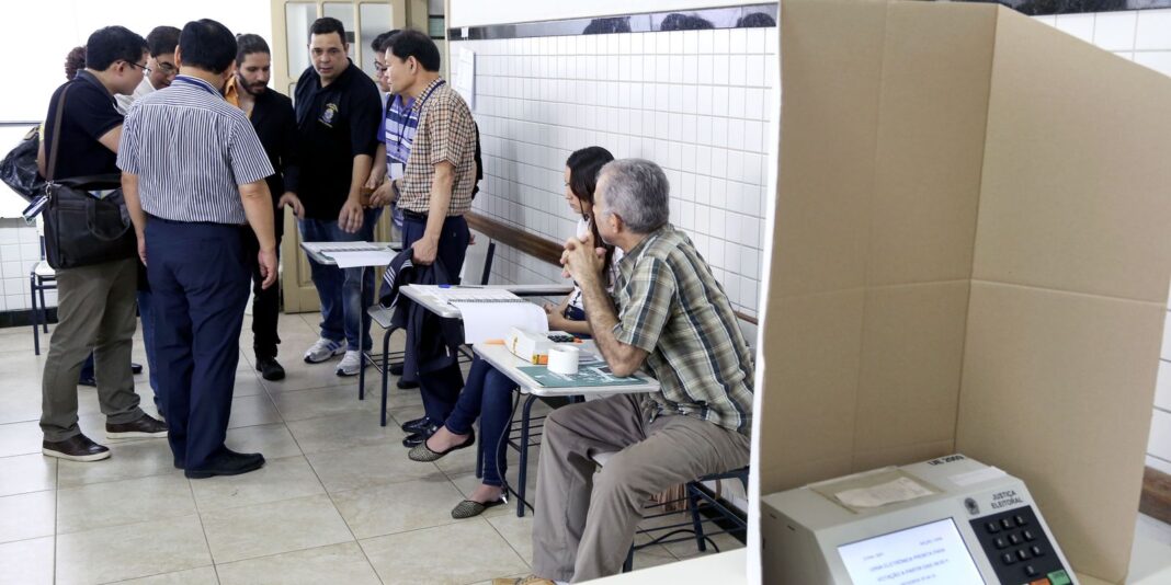Justiça Eleitoral começa convocação de mesários para as eleições de outubro