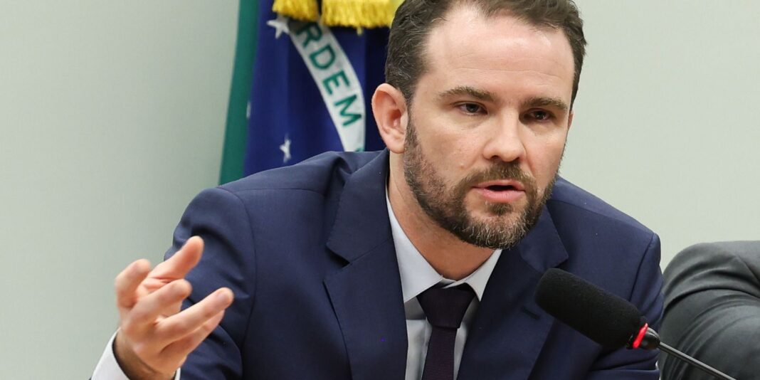 Durigan afirma que crescimento da dívida é resultado dos juros, e não dos gastos