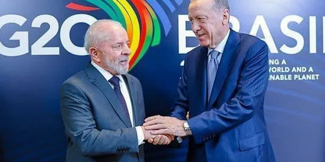 Lula e Erdogan discutem a criação de conselho entre Brasil e Turquia