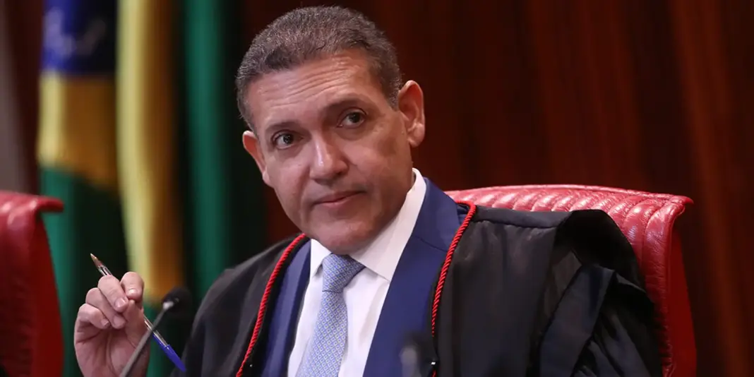 Urna eletrônica é considerada patrimônio da democracia, afirma presidente do TSE
