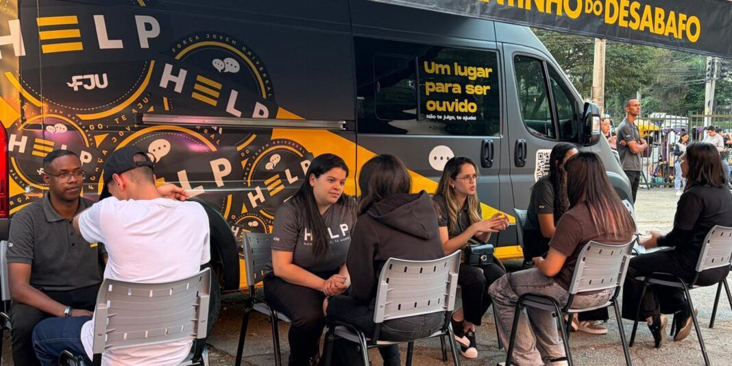 Dia do Voluntariado: Iniciativas Focam na Saúde Mental de Populações Vulneráveis