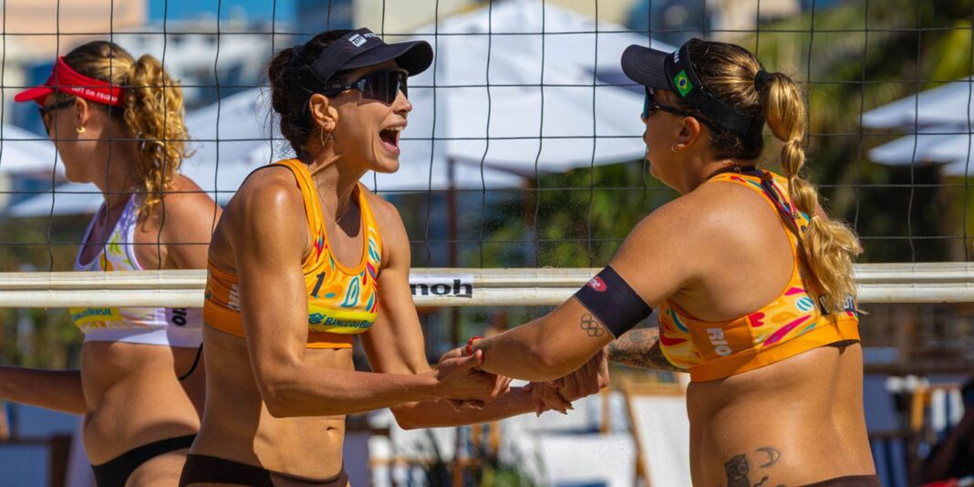 Carol e Rebecca avançam para a final do Circuito Mundial de Vôlei de Praia