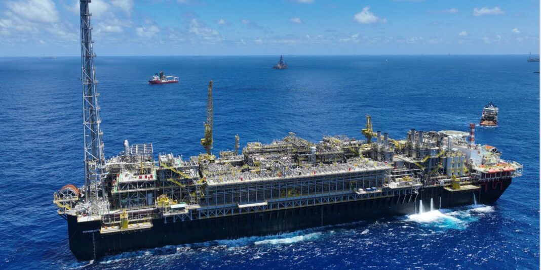 Justiça Federal determina suspensão de imposto de exportação de 12% sobre petróleo