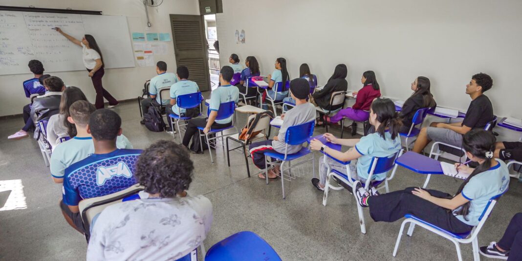 Pé-de-Meia inicia pagamento da quinta parcela de frequência nesta segunda-feira