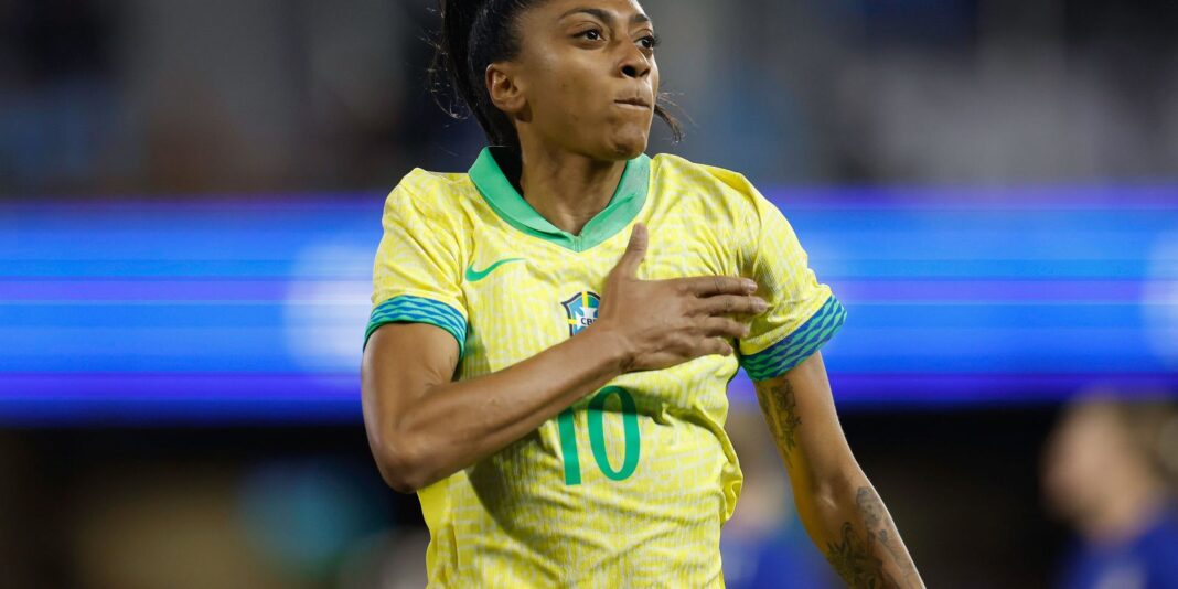 Barça confirma contratação de Kerolin por valor recorde no futebol feminino brasileiro