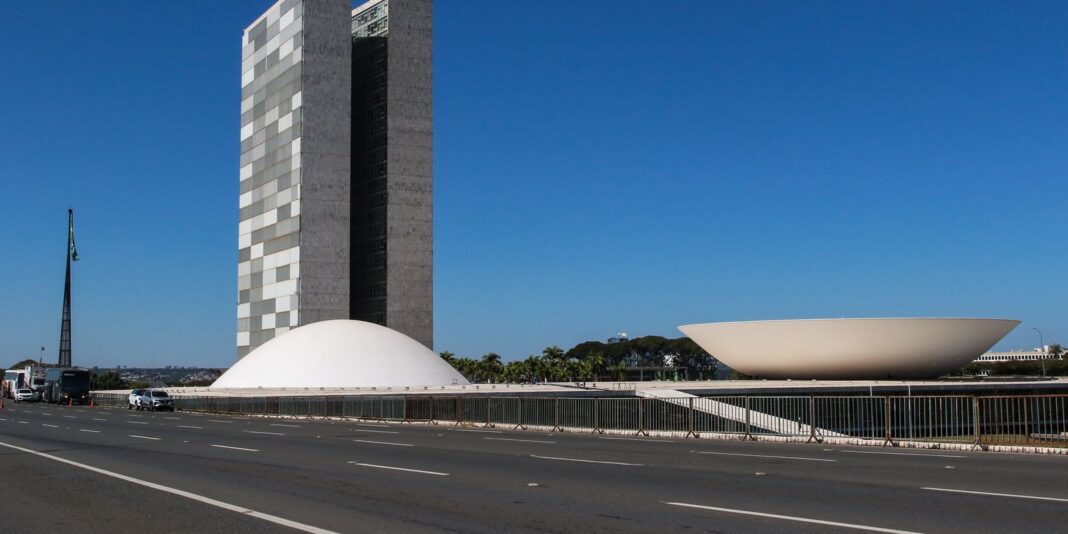 Governo e Congresso definem pautas para esforço concentrado de votação