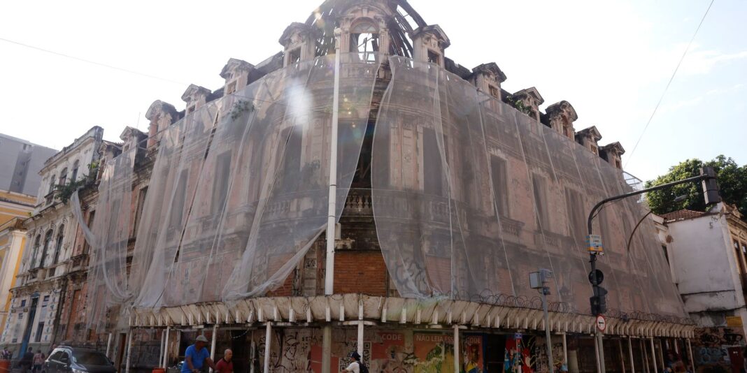 Palacete Imperial enfrenta diversas denúncias de abandono no centro do Rio