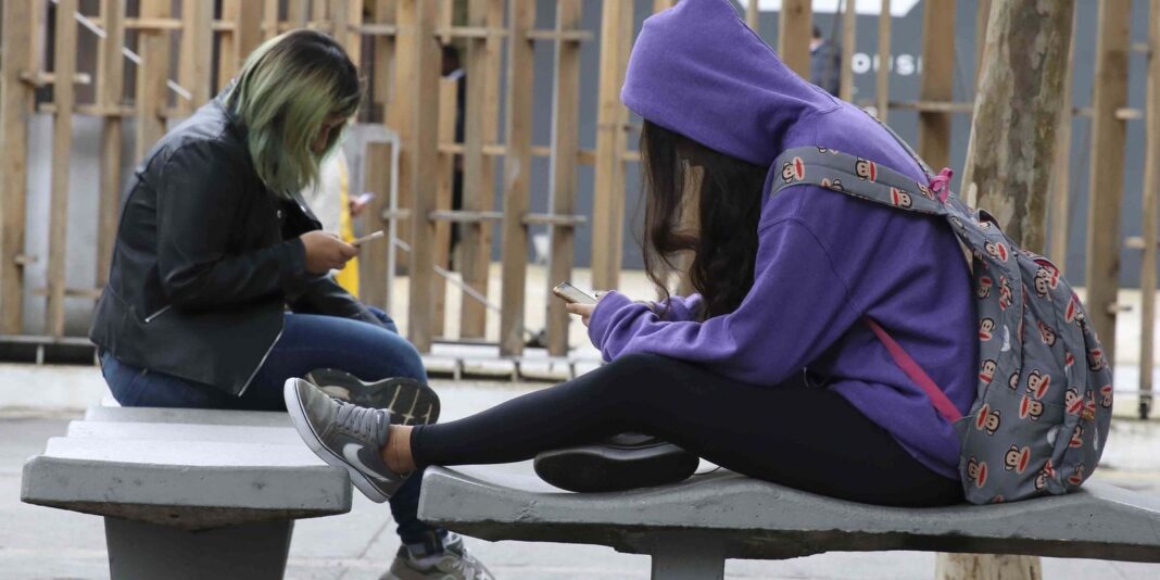Inclusão digital é fundamental na era da inteligência artificial, afirma educadora