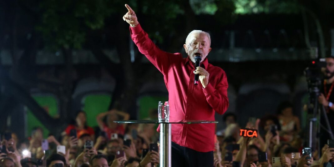 Lula sugere a criação do Ministério da Segurança Pública e o aumento real do salário mínimo