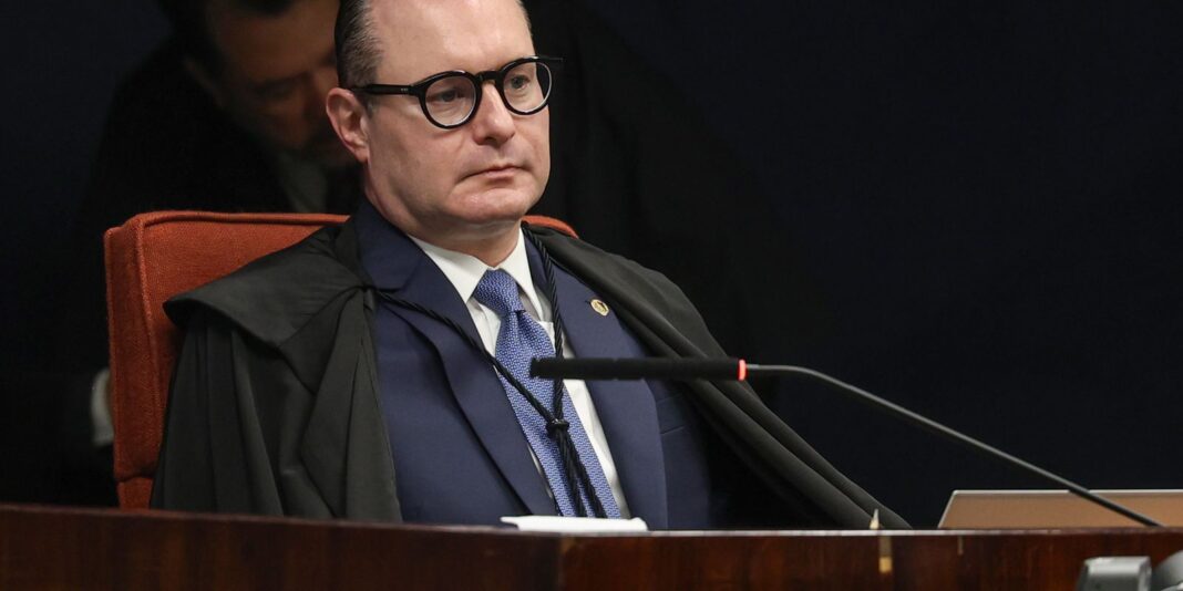 Dallagnol torna público sigilo fiscal de Zanin, que solicita responsabilização