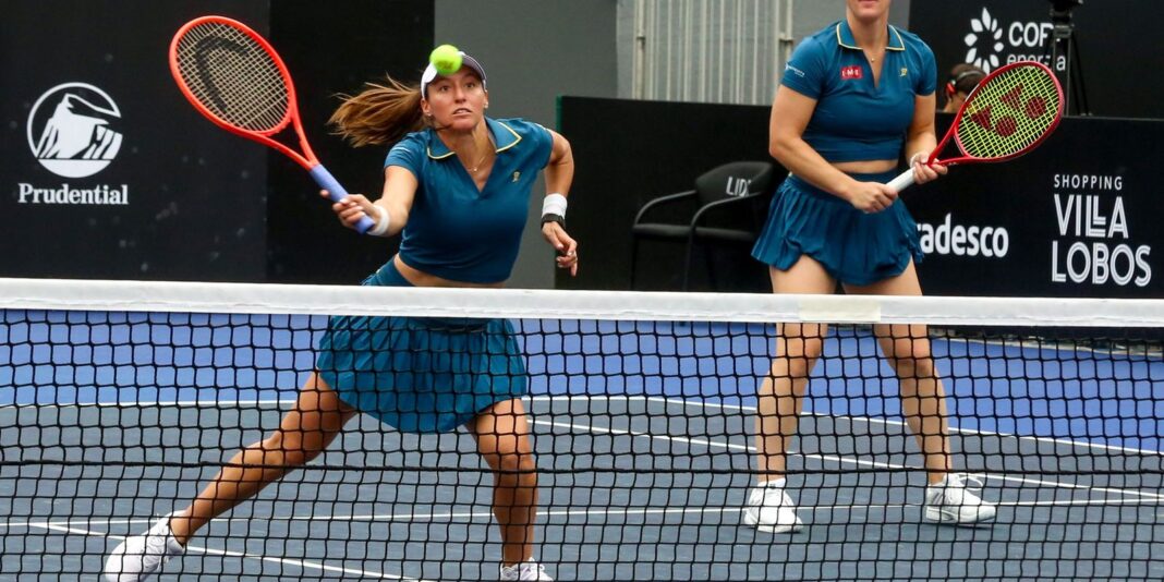 Luisa Stefani avança às semifinais do SP Open, enquanto Naná e Victória são eliminadas
