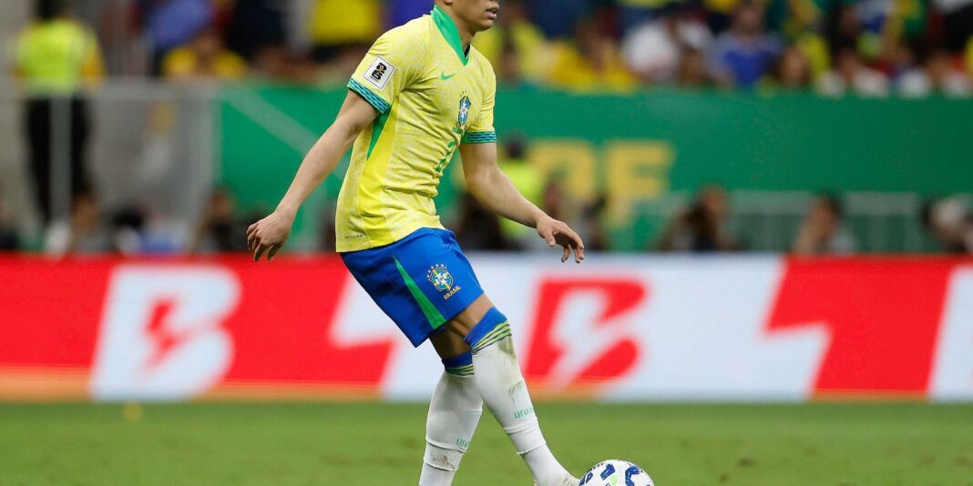 Wesley é cortado e Vanderson é convocado para amistosos da Seleção Brasileira
