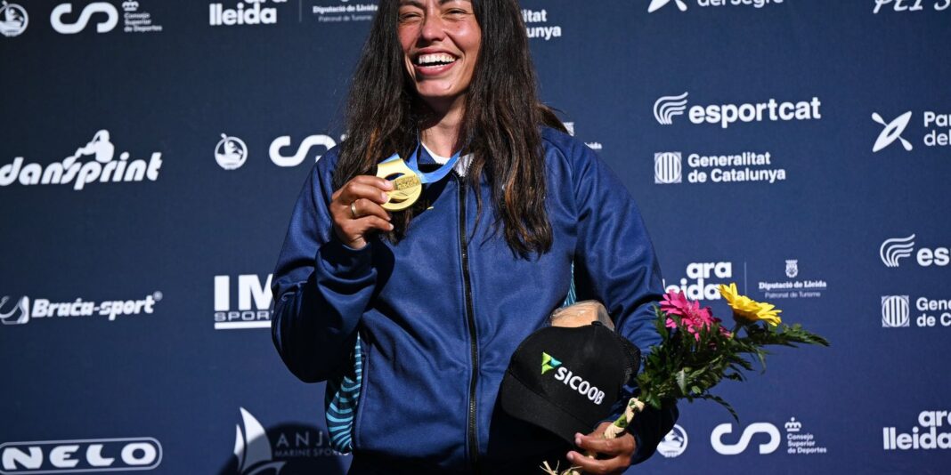 Ana Sátila conquista medalha de ouro em etapa da Copa do Mundo de canoagem slalom