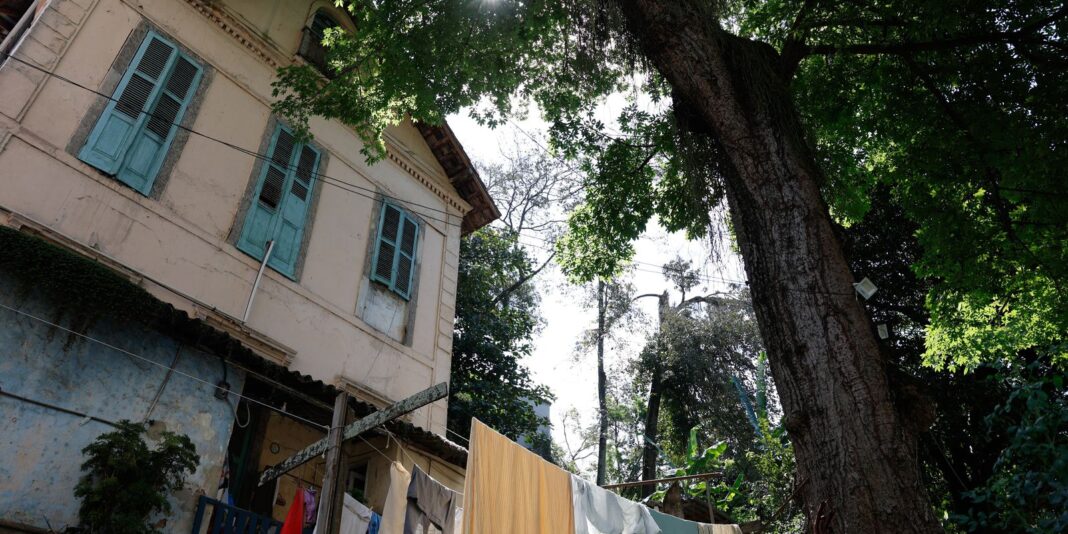 Quilombo urbano na zona sul do Rio de Janeiro preserva história de resistência