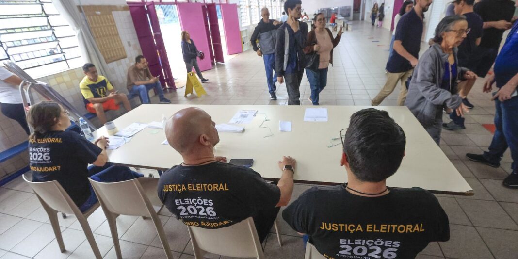 Em SP, 80% das urnas estavam encerradas quando votação foi prorrogada