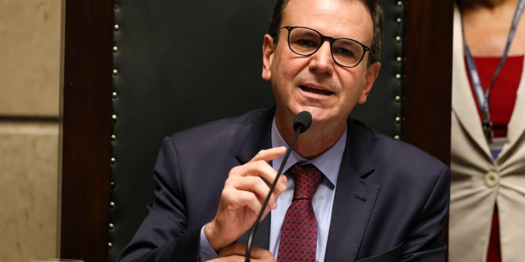 Paes solicita ao STF a suspensão da anulação dos votos de Garotinho